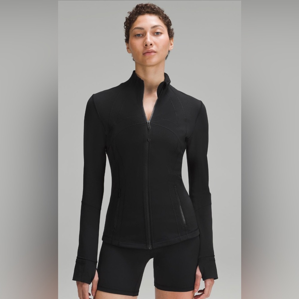 Lululemon Athletica define jacket *luon* size 4 new conditon